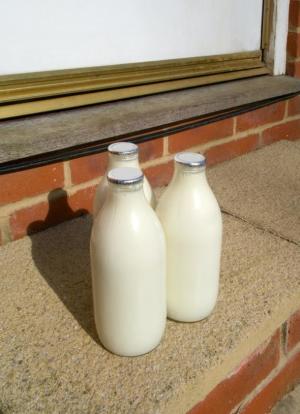 Parmalat tipped to be winner in Woolworths plan to buy milk direct